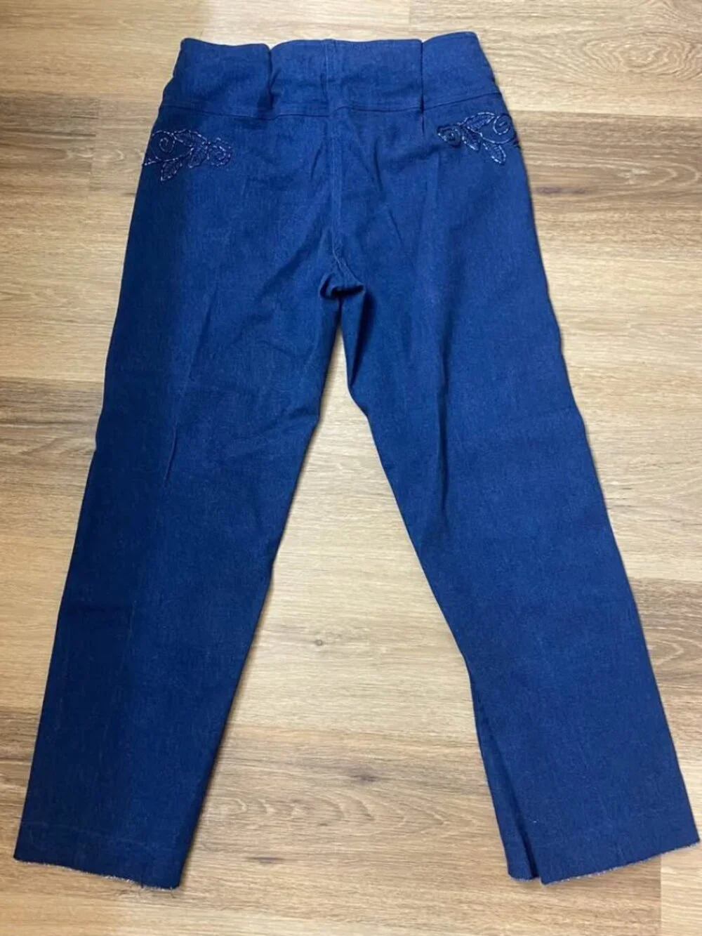 REDD Jeans Size 8 Dark Wash Embroidered Beaded Wide Leg Jeans Y2K Boho Capri